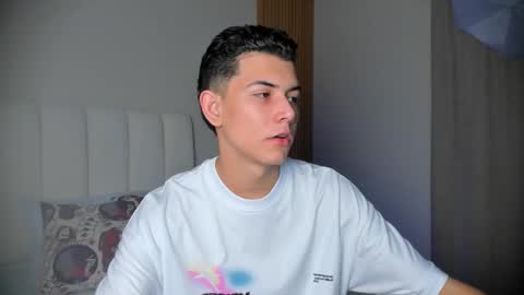 Nicolas online show from 01-10-26, 12:51