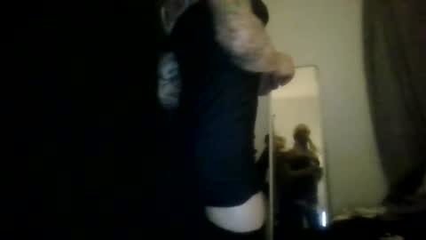 Snapshot of firesexybcn chatting on 06-13-26, 05:16 Sindy Cross online show from 06-13-26, 05:16