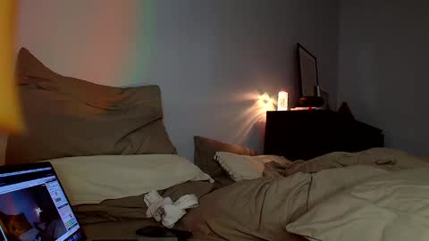 Snapshot of firstoffense chatting on 02-10-25, 05:14 Muse online show from 02-10-25, 05:14