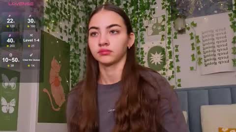 Snapshot of fit_girlfriend chatting on 12-14-25, 04:07 Ashle online show from 12-14-25, 04:07