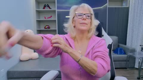 Bianca online show from 12-20-25, 08:49