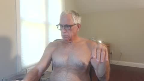 Snapshot of fitman999 chatting on 10-17-25, 08:11 Jon online show from 10-17-25, 08:11