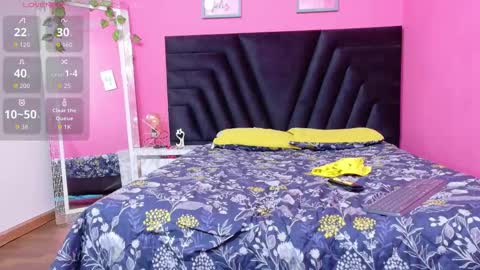 Snapshot of fitsexxyebony chatting on 02-21-26, 07:48 Violetta online show from 02-21-26, 07:48