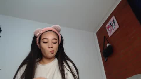 tteo  Sienna  online show from 11-08-25, 12:05