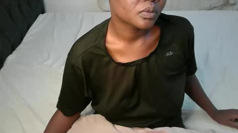 Snapshot of flaquo1 chatting on 12-21-25, 07:32 flaquo1 online show from 12-21-25, 07:32