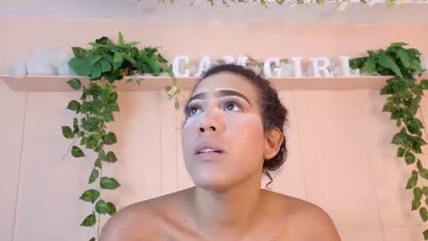 Snapshot of flavia_cruz chatting on 06-15-26, 12:07 Flavia online show from 06-15-26, 12:07