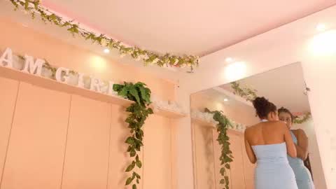 Snapshot of flavia_cruz chatting on 06-22-26, 12:13 Flavia online show from 06-22-26, 12:13