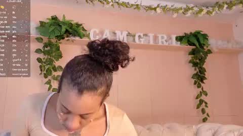 Snapshot of flavia_cruz chatting on 07-01-26, 12:29 Flavia online show from 07-01-26, 12:29