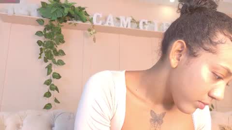 Snapshot of flavia_cruz chatting on 07-07-26, 12:31 Flavia online show from 07-07-26, 12:31