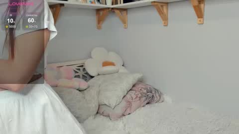 Snapshot of flawfull chatting on 10-17-25, 10:18 Cheryl 3 online show from 10-17-25, 10:18