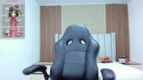 Snapshot of fleurgreco chatting on 06-06-26, 12:21 FLEUR online show from 06-06-26, 12:21