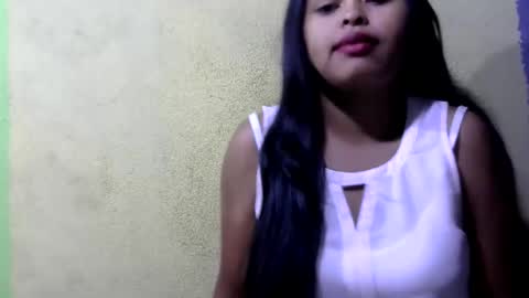 Snapshot of fleurtess_xx chatting on 06-04-26, 03:56 Claire online show from 06-04-26, 03:56
