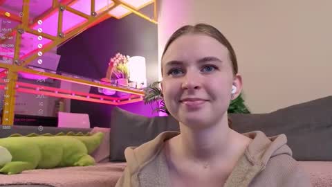 Leia online show from 10-14-25, 08:15