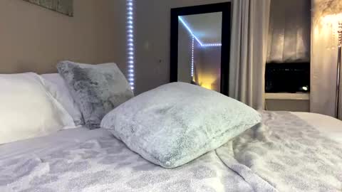 Roxy online show from 02-21-25, 03:56