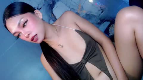 Snapshot of flirt_with_me28 chatting on 06-19-26, 03:16 Suzy online show from 06-19-26, 03:16