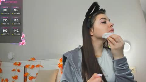 Doloras online show from 12-02-25, 06:19