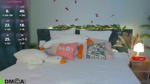 Snapshot of flirty_fiona chatting on 01-06-26, 09:13 Fiona online show from 01-06-26, 09:13