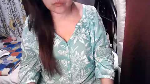 Snapshot of flirtymistressx chatting on 11-25-25, 11:32 FlirtyMistressX online show from 11-25-25, 11:32