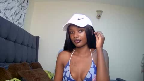 Snapshot of flirtyy_sheery chatting on 12-21-24, 05:25 sheery online show from 12-21-24, 05:25