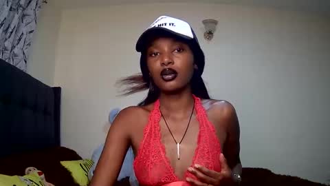 Snapshot of flirtyy_sheery chatting on 01-06-25, 12:24 sheery online show from 01-06-25, 12:24