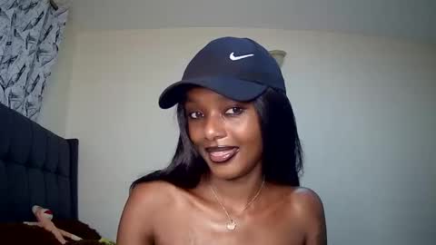 Snapshot of flirtyy_sheery chatting on 01-24-25, 03:43 sheery online show from 01-24-25, 03:43