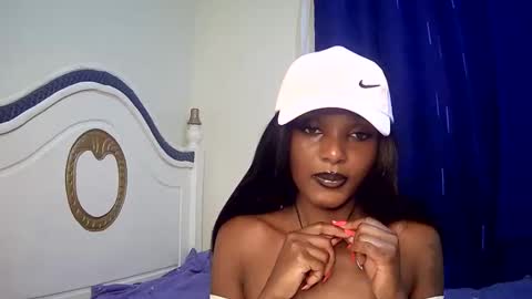 Snapshot of flirtyy_sheery chatting on 02-19-25, 08:22 sheery online show from 02-19-25, 08:22