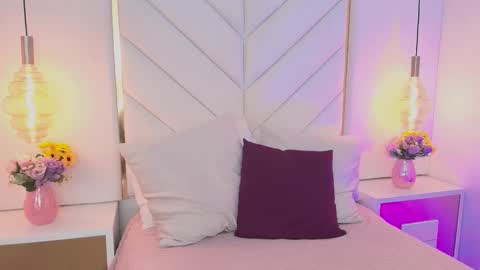 Luna online show from 09-15-25, 12:38