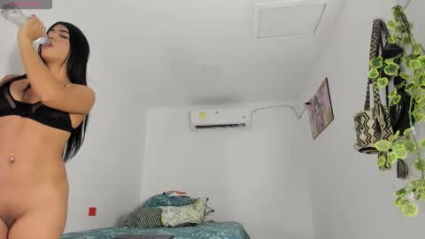    online show from 12-22-25, 03:58