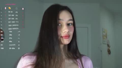 Snapshot of floralmuse chatting on 10-05-25, 02:43 Viola online show from 10-05-25, 02:43