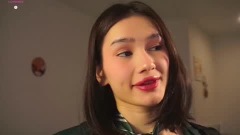 Snapshot of floralmuse chatting on 11-02-25, 04:15 Viola online show from 11-02-25, 04:15