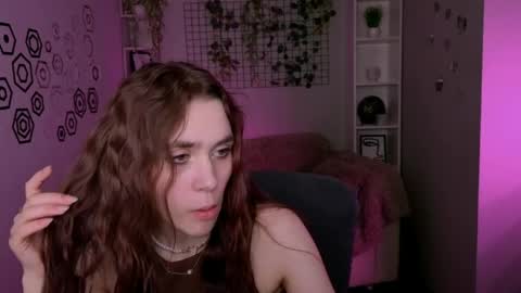 Snapshot of florence_barker chatting on 05-07-26, 11:26 florence_barker online show from 05-07-26, 11:26
