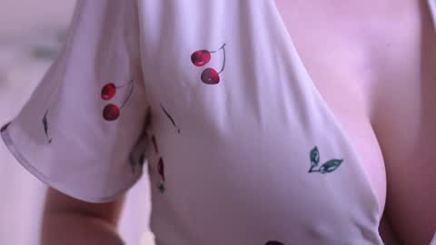 Snapshot of floret_joy chatting on 09-14-25, 10:58 ALICE online show from 09-14-25, 10:58