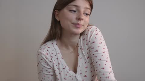 Snapshot of floret_joy chatting on 09-18-25, 12:29 ALICE online show from 09-18-25, 12:29