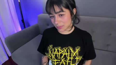 Its a pleasure to meet you. Im Flower. Help me reach 1k. Follow me. online show from 04-03-26, 12:14