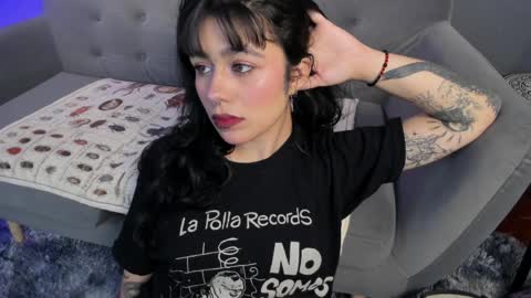 Its a pleasure to meet you. Im Flower. Help me reach 1k. Follow me. online show from 04-10-26, 11:59