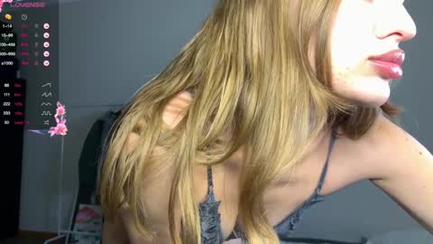 Snapshot of flowercandy33 chatting on 01-07-25, 02:41 Flower online show from 01-07-25, 02:41