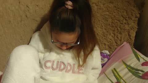 say meow and send tip  online show from 12-16-24, 02:25