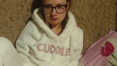 say meow and send tip  online show from 12-23-24, 07:20