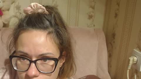 say meow and send tip  online show from 11-13-25, 04:39