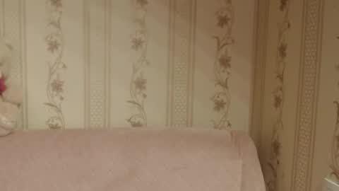 say meow and send tip  online show from 11-19-25, 11:43