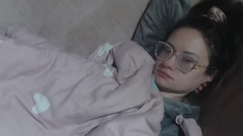 say meow and send tip  online show from 03-26-26, 09:04