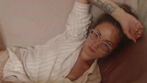 say meow and send tip  online show from 06-24-26, 03:55