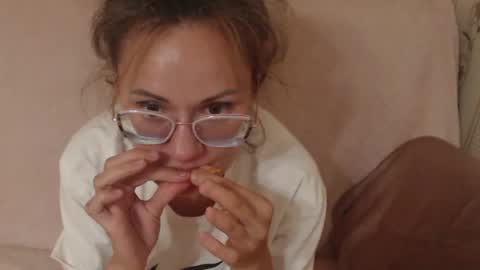 say meow and send tip  online show from 07-20-26, 04:20