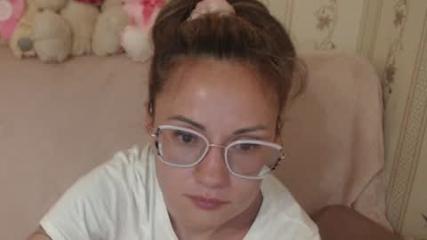 say meow  and  send tip  online show from 06-23-26, 08:18