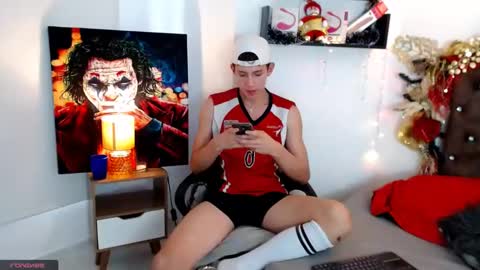 Snapshot of flowers109 chatting on 12-24-24, 08:38 flowers109 online show from 12-24-24, 08:38