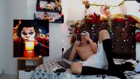 Snapshot of flowers109 chatting on 12-27-24, 12:50 flowers109 online show from 12-27-24, 12:50