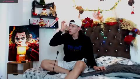 Snapshot of flowers109 chatting on 01-02-25, 09:50 flowers109 online show from 01-02-25, 09:50