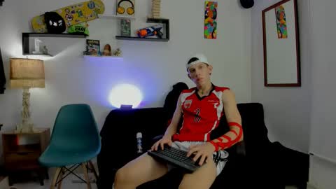 Snapshot of flowers109 chatting on 01-13-25, 01:56 flowers109 online show from 01-13-25, 01:56