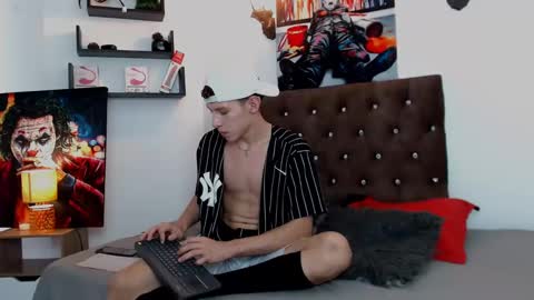 Snapshot of flowers109 chatting on 01-16-25, 08:46 flowers109 online show from 01-16-25, 08:46