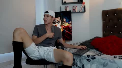 Snapshot of flowers109 chatting on 01-22-25, 09:43 flowers109 online show from 01-22-25, 09:43